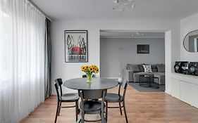 Staywin Old Town Apartments I